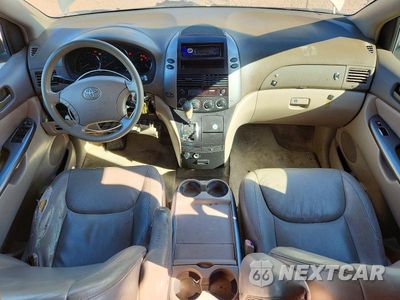 Zdjęcie 8 z 13 samochodu: 2006 TOYOTA SIENNA CE VIN:5TDZA23C36S567914 - miniatura