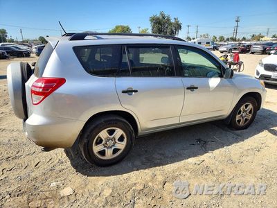 Trzecie zdjęcie samochodu z tyłu: 2010 TOYOTA RAV4 BASE VIN:JTMKF4DV7A5018732 - miniatura