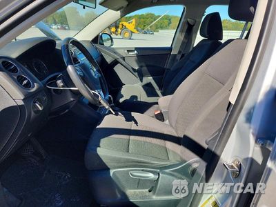 Zdjęcie 7 z 13 samochodu: 2013 VOLKSWAGEN TIGUAN S VIN:WVGAV3AX4DW591645 - miniatura