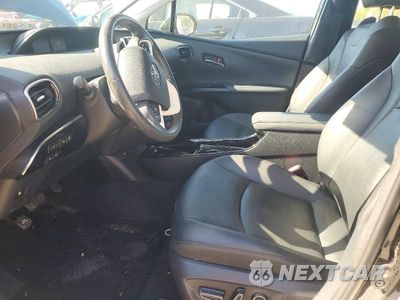 Zdjęcie 7 z 12 samochodu: 2018 TOYOTA PRIUS FOUR VIN:JTDKARFU2J3546559 - miniatura