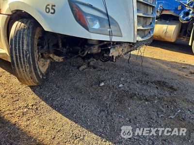 Zdjęcie 12 z 12 samochodu: 2019 FREIGHTLINER CASCADIA 126 SEMI TRUCK VIN:1FUJHHDR3KLKV6454 - miniatura