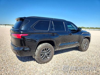 Trzecie zdjęcie samochodu z tyłu: 2024 TOYOTA SEQUOIA PLATINUM VIN:7SVAAABA1RX040319 - miniatura