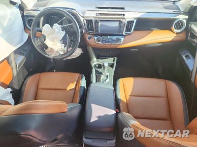 Zdjęcie 8 z 11 samochodu: 2017 TOYOTA RAV4 PLATINUM VIN:2T3YFREVXHW332240 - miniatura