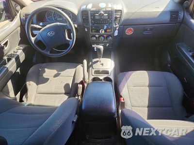Zdjęcie 8 z 13 samochodu: 2009 KIA SORENTO BASE VIN:KNDJD735395892284 - miniatura