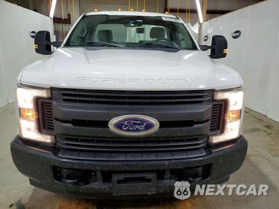 Piąte zdjęcie samochodu w środku: 2019 FORD F350 SUPER DUTY VIN:1FDRF3G66KEE36466 - miniatura