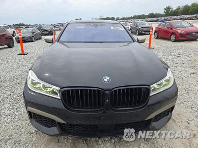 Piąte zdjęcie samochodu w środku: 2018 BMW M760 XI VIN:WBA7H6C5XJG614853 - miniatura