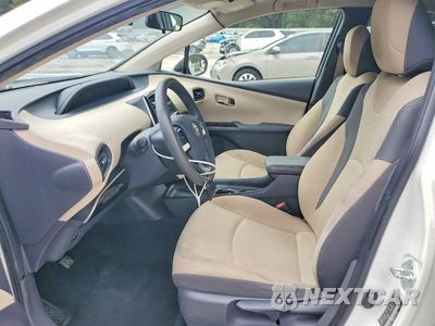 Zdjęcie 7 z 12 samochodu: 2016 TOYOTA PRIUS TWO VIN:JTDKBRFU3G3509350 - miniatura