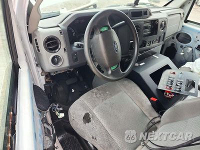 Zdjęcie 8 z 14 samochodu: 2019 FORD ECONOLINE - AMBULANCE VIN:1FDWE3FS3KDC58753 - miniatura