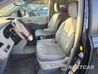 Zdjęcie 7 z 13 samochodu: 2011 TOYOTA SIENNA LIMITED 7-PASSENGER VIN:5TDDK3DC6BS003941 - miniatura