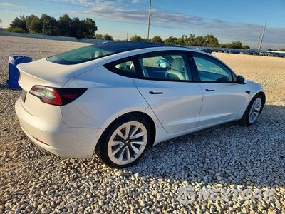 Trzecie zdjęcie samochodu z tyłu: 2021 TESLA MODEL 3 VIN:5YJ3E1EA6MF990360 - miniatura