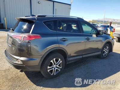 Trzecie zdjęcie samochodu z tyłu: 2018 TOYOTA RAV4 LE VIN:JTMBFREV8JJ226489 - miniatura