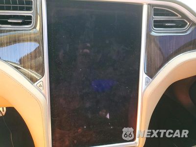 Zdjęcie 9 z 12 samochodu: 2013 TESLA MODEL S VIN:5YJSA1DP2DFP17042 - miniatura