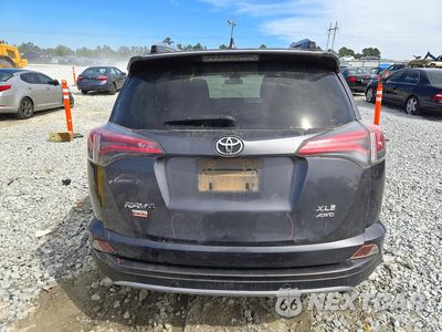 Zdjęcie 6 z 14 samochodu: 2018 TOYOTA RAV4 XLE VIN:JTMRFREV7JJ734290 - miniatura