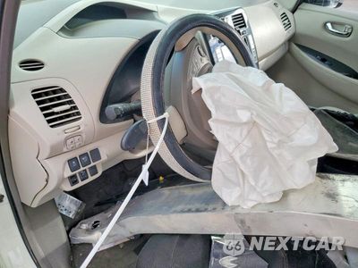 Zdjęcie 9 z 12 samochodu: 2011 NISSAN LEAF SV VIN:JN1AZ0CP8BT002568 - miniatura