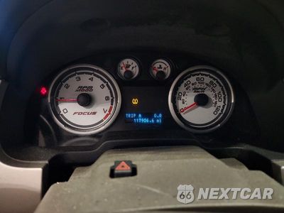 Zdjęcie 9 z 12 samochodu: 2010 FORD FOCUS SES VIN:1FAHP3GN2AW185710 - miniatura