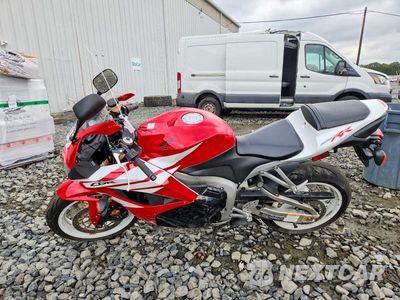Trzecie zdjęcie samochodu z tyłu: 2012 HONDA CBR600 RR VIN:JH2PC4040CK500188 - miniatura
