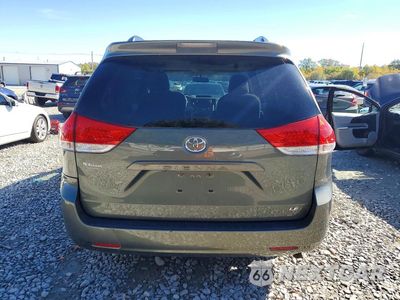 Zdjęcie 6 z 13 samochodu: 2013 TOYOTA SIENNA LE VIN:5TDKK3DC5DS371988 - miniatura