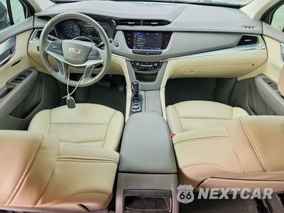 Zdjęcie 8 z 12 samochodu: 2021 CADILLAC XT5 PREMIUM LUXURY VIN:1GYKNCR49MZ190913 - miniatura