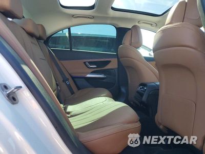 Zdjęcie 10 z 13 samochodu: 2025 MERCEDES-BENZ E 350 4MATIC VIN:W1KLF4HB1SA112124 - miniatura