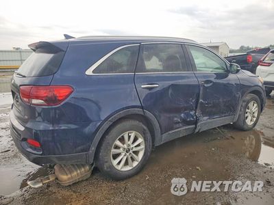 Trzecie zdjęcie samochodu z tyłu: 2019 KIA SORENTO LX VIN:5XYPG4A30KG439223 - miniatura