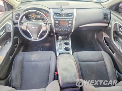 Zdjęcie 8 z 12 samochodu: 2015 NISSAN ALTIMA 2.5 S VIN:1N4AL3AP8FN898521 - miniatura