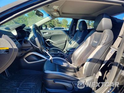 Zdjęcie 7 z 12 samochodu: 2013 HYUNDAI VELOSTER TURBO VIN:KMHTC6AE3DU181185 - miniatura