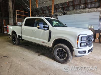 Czwarte zdjęcie samochodu z boku: 2025 FORD F350 SUPER DUTY VIN:1FT8W3BM3SEC09161 - miniatura