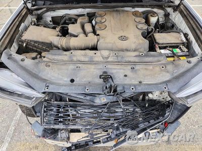 Zdjęcie 12 z 14 samochodu: 2018 TOYOTA 4RUNNER SR5 VIN:JTEZU5JR4J5176345 - miniatura
