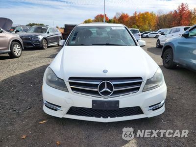 Piąte zdjęcie samochodu w środku: 2014 MERCEDES-BENZ C 300 4MATIC VIN:WDDGF8AB0ER302943 - miniatura