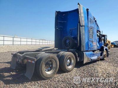 Trzecie zdjęcie samochodu z tyłu: 2022 KENWORTH T680 SEMI TRUCK VIN:1XKYDP9X9NJ126153 - miniatura
