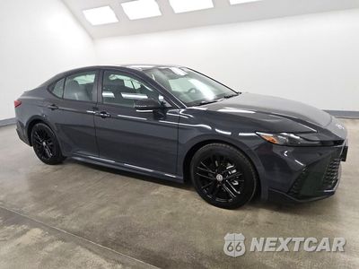 Czwarte zdjęcie samochodu z boku: 2026 TOYOTA CAMRY SE VIN:4T1DAACKXTU778980 - miniatura