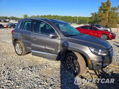 Czwarte zdjęcie samochodu z boku: 2015 VOLKSWAGEN TIGUAN S VIN:WVGBV7AX2FW587642 - miniatura