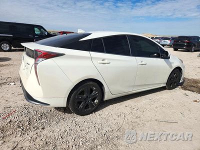 Trzecie zdjęcie samochodu z tyłu: 2016 TOYOTA PRIUS THREE TOURING VIN:JTDKARFU9G3021975 - miniatura