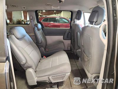 Zdjęcie 11 z 13 samochodu: 2010 DODGE GRAND CARAVAN SE VIN:2D4RN4DE3AR379978 - miniatura