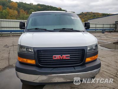 Piąte zdjęcie samochodu w środku: 2022 GMC SAVANA G2500 VIN:1GTW7AF73N1240399 - miniatura