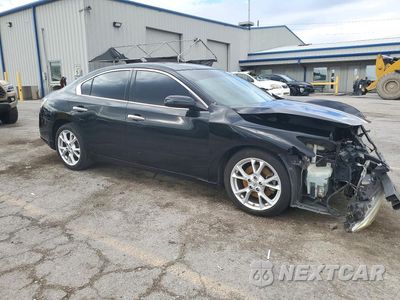 Czwarte zdjęcie samochodu z boku: 2014 NISSAN MAXIMA 3.5 S VIN:1N4AA5AP7EC441615 - miniatura