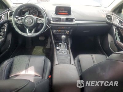 Zdjęcie 8 z 12 samochodu: 2018 MAZDA 3 TOURING VIN:3MZBN1V30JM204943 - miniatura