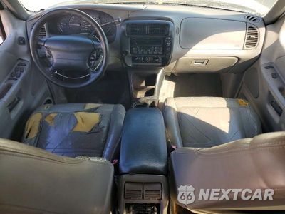 Zdjęcie 8 z 13 samochodu: 2000 FORD EXPLORER XLT VIN:1FMZU63E7YZB06888 - miniatura
