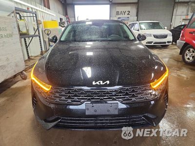 Piąte zdjęcie samochodu w środku: 2023 KIA K5 LXS VIN:5XXG14J24PG176335 - miniatura