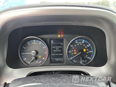 Zdjęcie 9 z 13 samochodu: 2018 TOYOTA RAV4 LE VIN:JTMZFREV1JJ736701 - miniatura