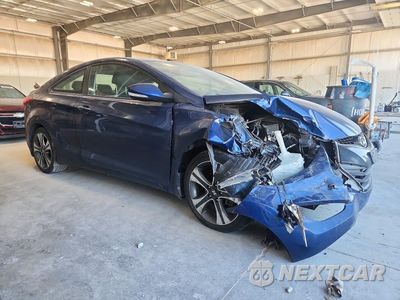 Czwarte zdjęcie samochodu z boku: 2013 HYUNDAI ELANTRA COUPE SE VIN:KMHDH6AE8DU019199 - miniatura