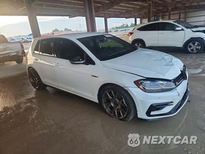 Czwarte zdjęcie samochodu z boku: 2019 VOLKSWAGEN GOLF R VIN:WVWVA7AU4KW208377 - miniatura
