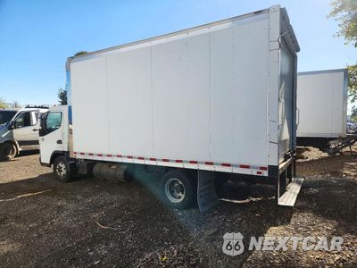 Drugie zdjęcie samochodu z przodu: 2015 MITSUBISHI FUSO FEC72S BOX TRUCK VIN:JL6BNG1AXFK000229 - miniatura
