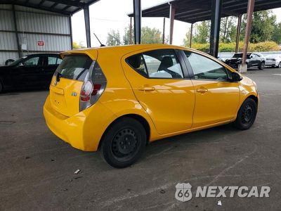 Trzecie zdjęcie samochodu z tyłu: 2014 TOYOTA PRIUS C TWO VIN:JTDKDTB31E1060571 - miniatura
