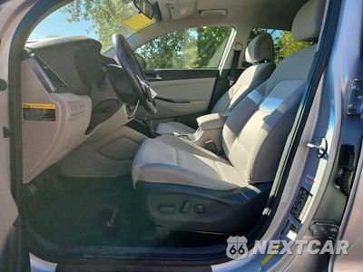 Zdjęcie 7 z 12 samochodu: 2016 HYUNDAI TUCSON SPORT VIN:KM8J33A23GU185804 - miniatura