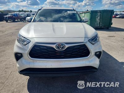 Piąte zdjęcie samochodu w środku: 2021 TOYOTA HIGHLANDER XLE VIN:5TDHZRBH2MS552361 - miniatura