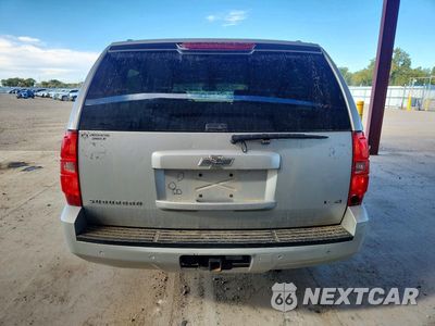 Zdjęcie 6 z 13 samochodu: 2011 CHEVROLET SUBURBAN K1500 LT VIN:1GNSKJE31BR209829 - miniatura