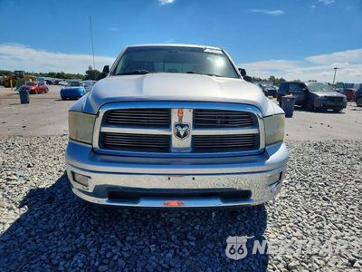 Piąte zdjęcie samochodu w środku: 2010 DODGE RAM 1500 VIN:1D7RB1CT1AS195972 - miniatura