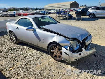 Czwarte zdjęcie samochodu z boku: 1999 MERCEDES-BENZ SLK 230 KOMPRESSOR VIN:WDBKK47F4XF094426 - miniatura