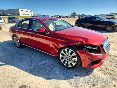Czwarte zdjęcie samochodu z boku: 2020 MERCEDES-BENZ E 350 VIN:W1KZF8DB2LA763366 - miniatura